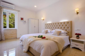 Summer breeze luxury rooms